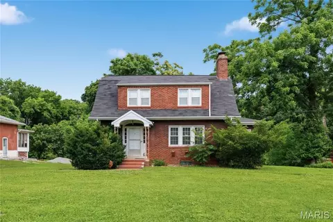 310 Julia Pl, Belleville, IL 62223