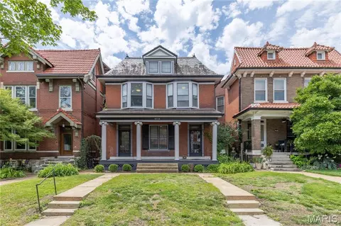 6114 Waterman Blvd, Saint Louis, MO 63112