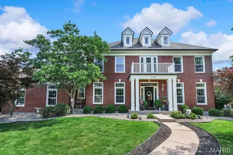 414 Bluff Meadow Ct, Ellisville, MO 63021