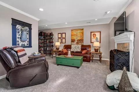 Living - 414 Bluff Meadow Ct, Ellisville, MO 63021 photo 4 of 4