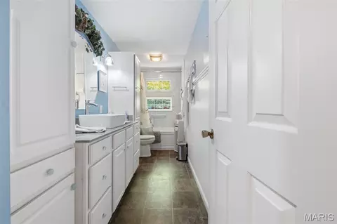 Entry Way - 21 Trails End, Eureka, MO 63025 photo 2 of 2
