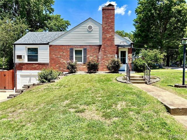 7045 Deerpath Dr, Affton, MO 63123