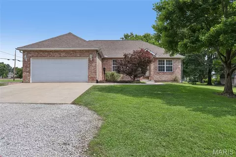 403 E 2nd South St, Mount Olive, IL 62069