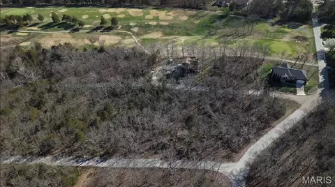 5740 Treebrook Dr, Hillsboro, MO 63050