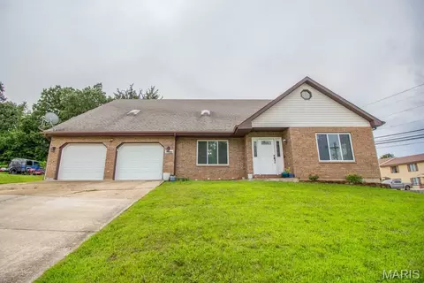 210 Vicki Lynn Ln, Saint Robert, MO 65584