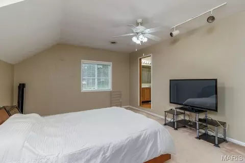 Bedroom - 210 Vicki Lynn Ln, Saint Robert, MO 65584 photo 7 of 11