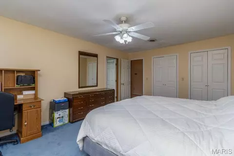 Bedroom - 210 Vicki Lynn Ln, Saint Robert, MO 65584 photo 1 of 11