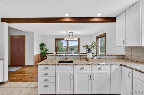 Kitchen - 8578 Lizard Ln, Dittmer, MO 63023 photo 4 of 6