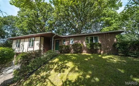 805 Cedar Hill Ct, Rolla, MO 65401