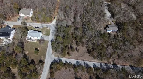 1 Redwood Dr, Hillsboro, MO 63050