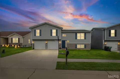 5 Faith Dr, Fairview Heights, IL 62208