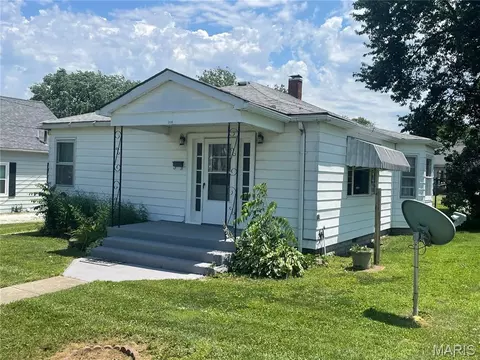 208 Exchange St, Jerseyville, IL 62052