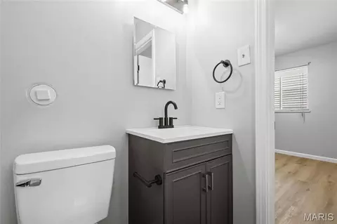 Bath - 404 Spring Meadows Dr, Manchester, MO 63011 photo 5 of 5