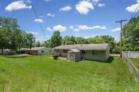 Exterior - 404 Spring Meadows Dr, Manchester, MO 63011 photo 3 of 5