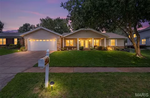 7207 Emerald Hill Ct, Saint Louis, MO 63129