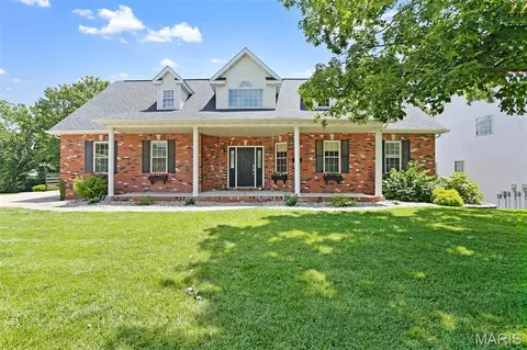 222 Sturbridge Blvd, Glen Carbon, IL 62034