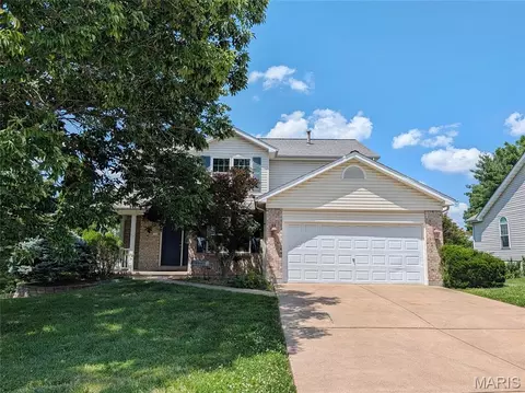 14 Spring Time Ct, Saint Charles, MO 63303