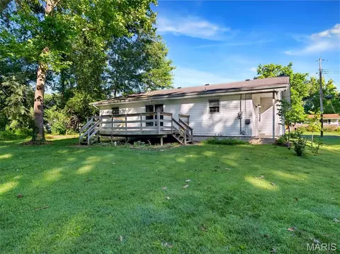 Exterior - 118 Dawn Dr, Washington, MO 63090 photo 8 of 12