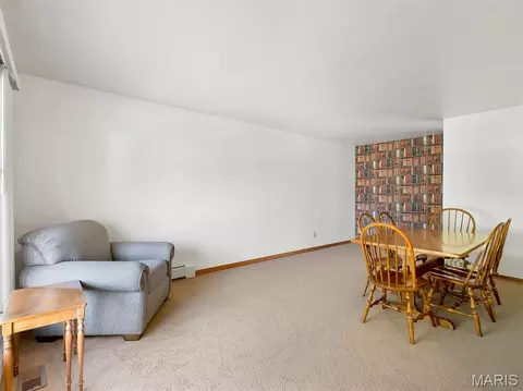 Living - 118 Dawn Dr, Washington, MO 63090 photo 1 of 5