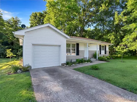 Exterior - 118 Dawn Dr, Washington, MO 63090 photo 6 of 12