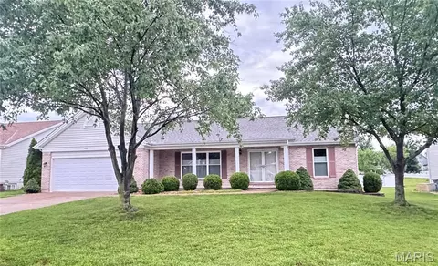 1442 Shelby Point Dr, O'fallon, MO 63366