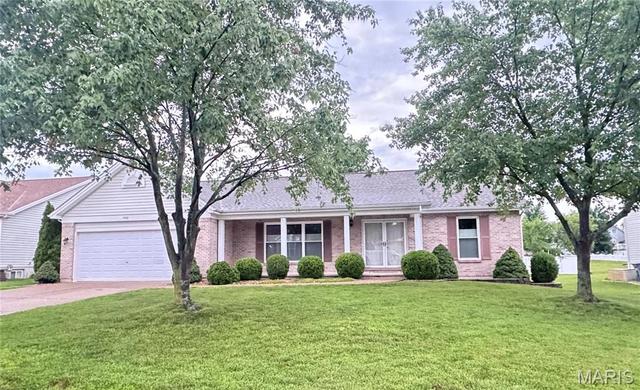 1442 Shelby Point Dr, O'fallon, MO 63366