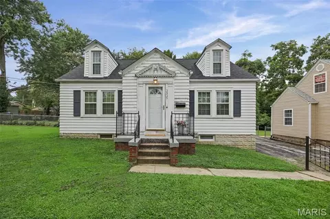 3526 California Ave, Alton, IL 62002
