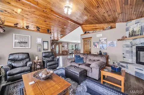 Living - 1315 Highway E, Hermann, MO 65041 photo 3 of 3