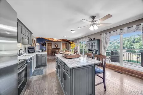Kitchen - 1315 Highway E, Hermann, MO 65041 photo 3 of 5