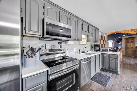 Kitchen - 1315 Highway E, Hermann, MO 65041 photo 4 of 5