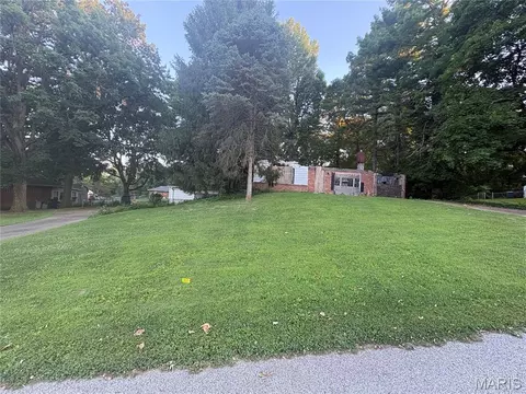 1214 Thatcher Ave, Dellwood, MO 63135