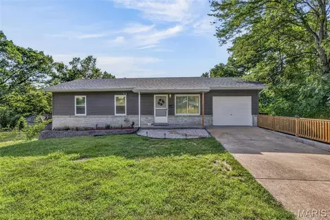 1100 S 5th St, De Soto, MO 63020