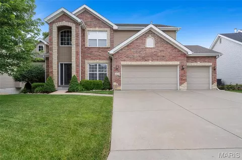 612 Wyndview Dr, Lake Saint Louis, MO 63367