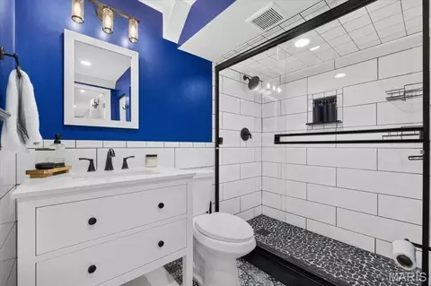 Bath - 320 Quails Hill Ct, Ellisville, MO 63011 photo 3 of 3