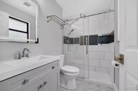 Bath - 320 Quails Hill Ct, Ellisville, MO 63011 photo 2 of 3