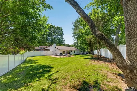 Exterior - 320 Quails Hill Ct, Ellisville, MO 63011 photo 6 of 8