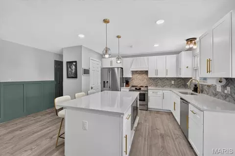 Kitchen - 320 Quails Hill Ct, Ellisville, MO 63011 photo 2 of 5