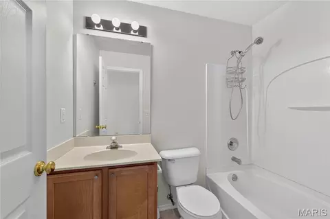 Bath - 1319 Parkview Estates Dr, Ellisville, MO 63021 photo 2 of 2