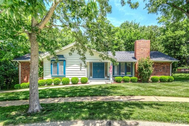 501 Clayworth Dr, Ballwin, MO 63011