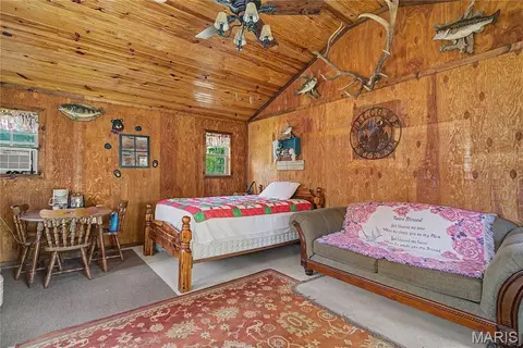Bedroom - 10450 Ok Rd, Bonne Terre, MO 63628 photo 4 of 4