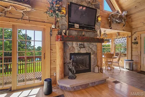 Living - 10450 Ok Rd, Bonne Terre, MO 63628 photo 2 of 6