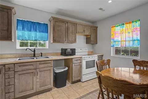 Kitchen - 10450 Ok Rd, Bonne Terre, MO 63628 photo 5 of 5