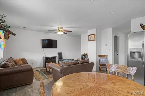 Living - 10450 Ok Rd, Bonne Terre, MO 63628 photo 4 of 6