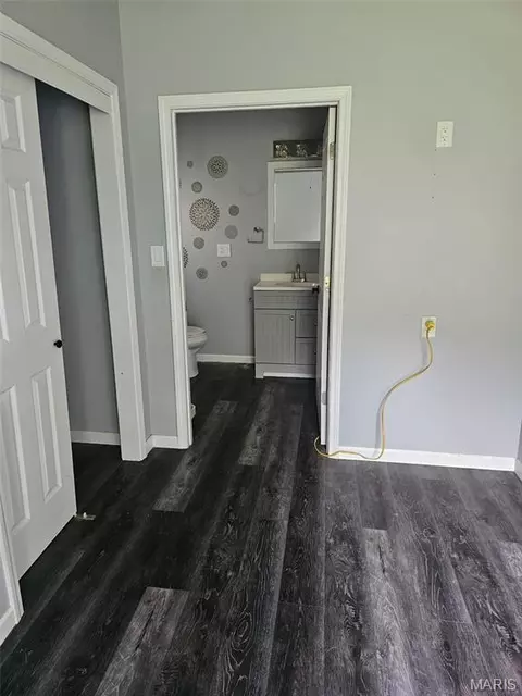 Entry Way - 1329 Poor Farm Hollow Rd, Hardin, IL 62047 photo 3 of 3