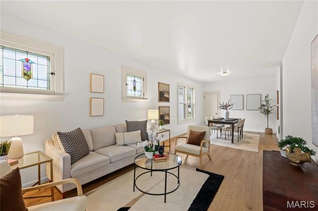 5223 Schollmeyer Ave, Saint Louis, MO 63109