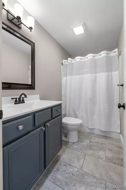Bath - 179 Fraser Rdg, Jackson, MO 63755 photo 1 of 5