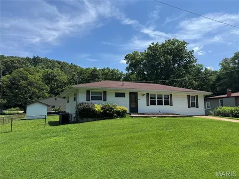 5971 Parkedge Dr, House Springs, MO 63051