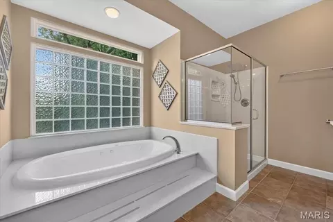 Bath - 766 Southbrook Forest Ct, Saint Charles, MO 63304 photo 1 of 8