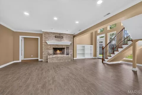 Living - 766 Southbrook Forest Ct, Saint Charles, MO 63304 photo 9 of 17