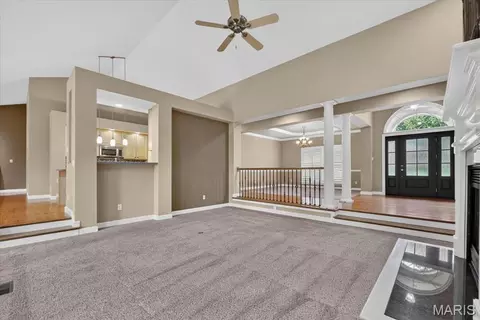 Living - 766 Southbrook Forest Ct, Saint Charles, MO 63304 photo 3 of 17